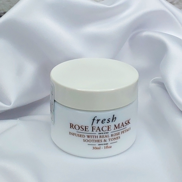 fresh Other - Fresh Rose Face Mask - Classic White